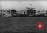 Standbild Blick vom Boot anfahren Pier Boston Massachusetts USA, 1935, aus Sekunde 33 historischem Filmmaterial Videoclip 65675046893