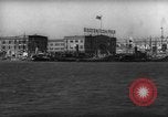 Standbild Blick vom Boot anfahren Pier Boston Massachusetts USA, 1935, aus Sekunde 35 historischem Filmmaterial Videoclip 65675046893
