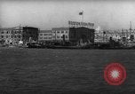 Standbild Blick vom Boot anfahren Pier Boston Massachusetts USA, 1935, aus Sekunde 41 historischem Filmmaterial Videoclip 65675046893