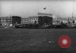 Standbild Blick vom Boot anfahren Pier Boston Massachusetts USA, 1935, aus Sekunde 42 historischem Filmmaterial Videoclip 65675046893