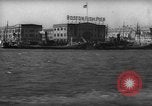 Standbild Blick vom Boot anfahren Pier Boston Massachusetts USA, 1935, aus Sekunde 47 historischem Filmmaterial Videoclip 65675046893