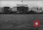 Standbild Blick vom Boot anfahren Pier Boston Massachusetts USA, 1935, aus Sekunde 50 historischem Filmmaterial Videoclip 65675046893