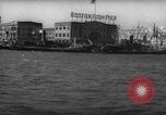 Standbild Blick vom Boot anfahren Pier Boston Massachusetts USA, 1935, aus Sekunde 60 historischem Filmmaterial Videoclip 65675046893