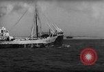 Standbild kommerziellen Fischerboote Boston Massachusetts USA, 1935, aus Sekunde 3 historischem Filmmaterial Videoclip 65675046894
