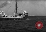 Standbild kommerziellen Fischerboote Boston Massachusetts USA, 1935, aus Sekunde 4 historischem Filmmaterial Videoclip 65675046894