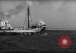 Standbild kommerziellen Fischerboote Boston Massachusetts USA, 1935, aus Sekunde 5 historischem Filmmaterial Videoclip 65675046894
