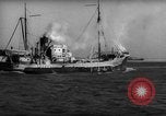 Standbild kommerziellen Fischerboote Boston Massachusetts USA, 1935, aus Sekunde 11 historischem Filmmaterial Videoclip 65675046894