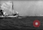 Standbild kommerziellen Fischerboote Boston Massachusetts USA, 1935, aus Sekunde 15 historischem Filmmaterial Videoclip 65675046894