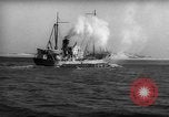 Standbild kommerziellen Fischerboote Boston Massachusetts USA, 1935, aus Sekunde 28 historischem Filmmaterial Videoclip 65675046894