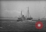 Standbild kommerziellen Fischerboote Boston Massachusetts USA, 1935, aus Sekunde 52 historischem Filmmaterial Videoclip 65675046894
