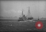 Standbild kommerziellen Fischerboote Boston Massachusetts USA, 1935, aus Sekunde 53 historischem Filmmaterial Videoclip 65675046894