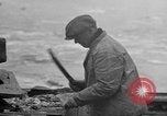 Standbild Köder Fisch zubereitet Boston Massachusetts USA, 1935, aus Sekunde 21 historischem Filmmaterial Videoclip 65675046915