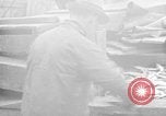 Standbild Köder Fisch zubereitet Boston Massachusetts USA, 1935, aus Sekunde 29 historischem Filmmaterial Videoclip 65675046915