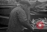 Standbild Köder Fisch zubereitet Boston Massachusetts USA, 1935, aus Sekunde 37 historischem Filmmaterial Videoclip 65675046915