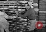 Immagine di Congelati filetto di pesce di pacchetti Boston Massachusetts USA, 1935, secondo 49 filmato di repertorio 65675046916