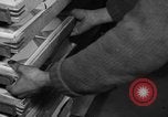 Immagine di Congelati filetto di pesce di pacchetti Boston Massachusetts USA, 1935, secondo 62 filmato di repertorio 65675046916
