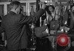 Immagine di Pelletteria United States USA, 1950, secondo 12 filmato di repertorio 65675046917