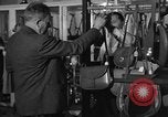 Immagine di Pelletteria United States USA, 1950, secondo 13 filmato di repertorio 65675046917