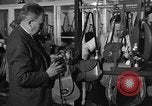 Immagine di Pelletteria United States USA, 1950, secondo 16 filmato di repertorio 65675046917