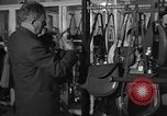 Immagine di Pelletteria United States USA, 1950, secondo 19 filmato di repertorio 65675046917