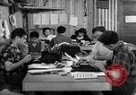 Standbild Internierung der japanischen San Bruno California USA, 1942, aus Sekunde 19 historischem Filmmaterial Videoclip 65675046920