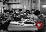 Standbild Internierung der japanischen San Bruno California USA, 1942, aus Sekunde 20 historischem Filmmaterial Videoclip 65675046920