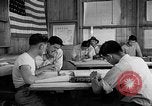 Image l'internement de Japonais San Bruno California USA, 1942, de la seconde 10 séquences d'archives historiques vidéo 65675046921