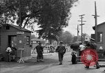 Image porte principale de Santa Anita Centre d'assemblage Santa Anita California USA, 1942, de la seconde 19 séquences d'archives historiques vidéo 65675046927