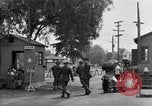 Image porte principale de Santa Anita Centre d'assemblage Santa Anita California USA, 1942, de la seconde 22 séquences d'archives historiques vidéo 65675046927