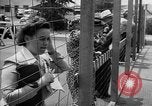 Image porte principale de Santa Anita Centre d'assemblage Santa Anita California USA, 1942, de la seconde 43 séquences d'archives historiques vidéo 65675046927