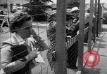Image porte principale de Santa Anita Centre d'assemblage Santa Anita California USA, 1942, de la seconde 49 séquences d'archives historiques vidéo 65675046927
