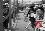Image porte principale de Santa Anita Centre d'assemblage Santa Anita California USA, 1942, de la seconde 52 séquences d'archives historiques vidéo 65675046927