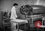 Immagine di Sterilizzatore in ospedale Santa Anita California USA, 1942, secondo 12 filmato di repertorio 65675046930