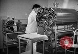 Immagine di Sterilizzatore in ospedale Santa Anita California USA, 1942, secondo 15 filmato di repertorio 65675046930