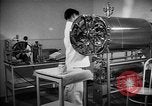 Immagine di Sterilizzatore in ospedale Santa Anita California USA, 1942, secondo 28 filmato di repertorio 65675046930