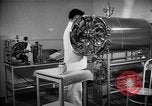 Immagine di Sterilizzatore in ospedale Santa Anita California USA, 1942, secondo 30 filmato di repertorio 65675046930