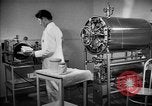 Immagine di Sterilizzatore in ospedale Santa Anita California USA, 1942, secondo 45 filmato di repertorio 65675046930