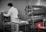 Immagine di Sterilizzatore in ospedale Santa Anita California USA, 1942, secondo 49 filmato di repertorio 65675046930