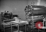 Immagine di Sterilizzatore in ospedale Santa Anita California USA, 1942, secondo 60 filmato di repertorio 65675046930