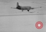 Standbild Air Borne "Operation arktischen Nacht" Thule Grönland, 1956, aus Sekunde 20 historischem Filmmaterial Videoclip 65675046951