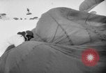 Standbild Air Borne "Operation arktischen Nacht" Thule Grönland, 1956, aus Sekunde 49 historischem Filmmaterial Videoclip 65675046951