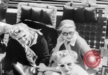 Standbild Grace Kelly Atlantik, 1956, aus Sekunde 15 historischem Filmmaterial Videoclip 65675046957