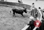 Standbild Stierkampf Kolumbien, 1956, aus Sekunde 26 historischem Filmmaterial Videoclip 65675046959