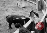 Standbild Stierkampf Kolumbien, 1956, aus Sekunde 29 historischem Filmmaterial Videoclip 65675046959