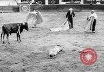 Standbild Stierkampf Kolumbien, 1956, aus Sekunde 54 historischem Filmmaterial Videoclip 65675046959