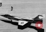 Standbild F-10 Starfighter Jet Palmdale California USA, 1956, aus Sekunde 6 historischem Filmmaterial Videoclip 65675046964