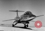 Standbild F-10 Starfighter Jet Palmdale California USA, 1956, aus Sekunde 8 historischem Filmmaterial Videoclip 65675046964