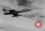 Standbild F-10 Starfighter Jet Palmdale California USA, 1956, aus Sekunde 32 historischem Filmmaterial Videoclip 65675046964