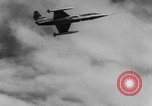 Standbild F-10 Starfighter Jet Palmdale California USA, 1956, aus Sekunde 35 historischem Filmmaterial Videoclip 65675046964