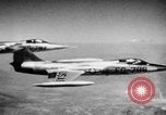 Standbild F-10 Starfighter Jet Palmdale California USA, 1956, aus Sekunde 37 historischem Filmmaterial Videoclip 65675046964